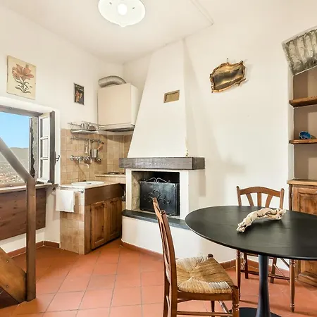 Holiday home La Luna Nel Castello Vezzano Ligure