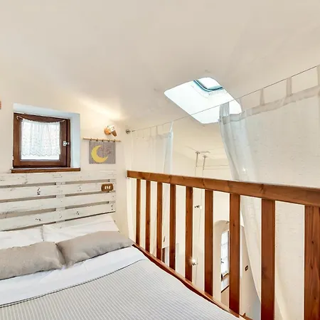 Holiday home La Luna Nel Castello Vezzano Ligure
